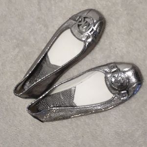 Michael Kors silver snake skin flats size 7 leather